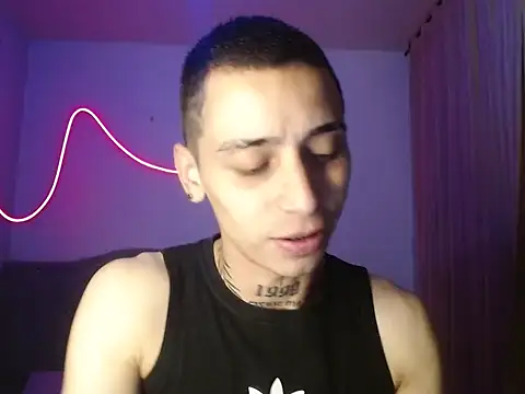 Snapshot of xalejo_max chatting on 09.26.25 xalejo max online show from 09.26.25