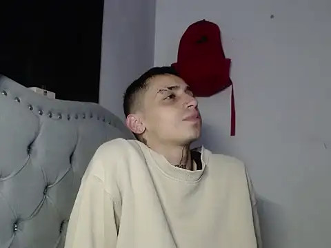 Snapshot of xalejo_max chatting on 10.13.25 xalejo max online show from 10.13.25