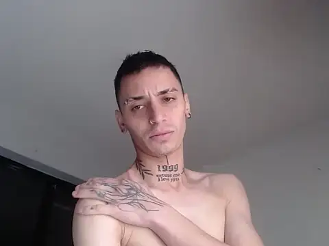 Snapshot of xalejo_max chatting on 10.15.25 xalejo max online show from 10.15.25