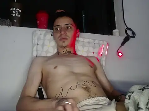 Snapshot of xalejo_max chatting on 10.21.25 xalejo max online show from 10.21.25