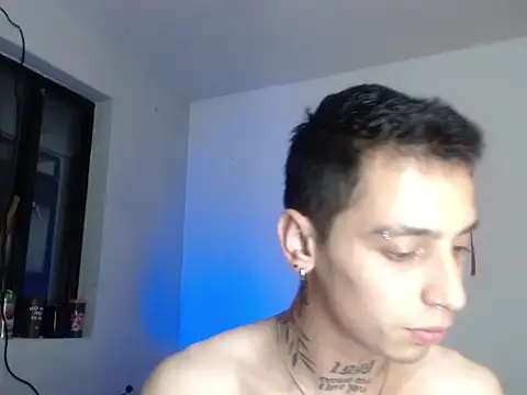 Snapshot of xalejo_max chatting on 11.04.25 xalejo max online show from 11.04.25