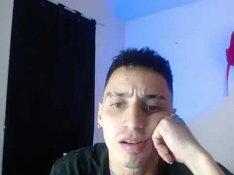 Snapshot of xalejo_max chatting on 11.05.25 xalejo max online show from 11.05.25