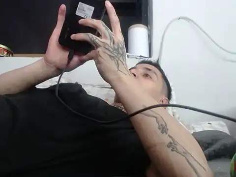 Snapshot of xalejo_max chatting on 11.14.25 xalejo max online show from 11.14.25