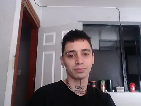 Snapshot of xalejo_max chatting on 11.22.25 xalejo max online show from 11.22.25