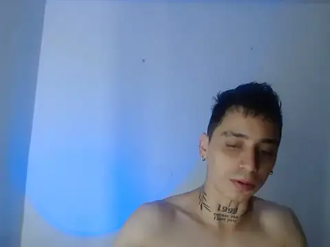 Snapshot of xalejo_max chatting on 11.24.25 xalejo max online show from 11.24.25