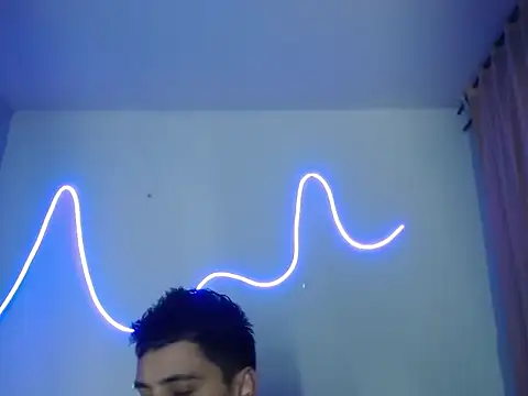 Snapshot of xalejo_max chatting on 11.28.25 xalejo max online show from 11.28.25