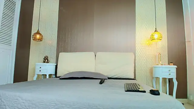 Tiifany Baker online show from 01.15.26