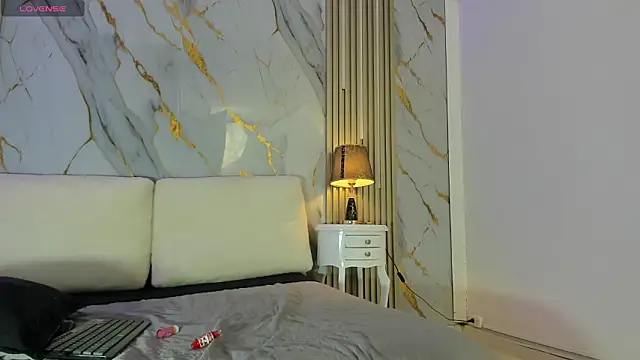 Snapshot of Tiifany_Baker chatting on 03.12.26 Tiifany Baker online show from 03.12.26