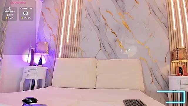 Snapshot of Tiifany_Baker chatting on 03.18.26 Tiifany Baker online show from 03.18.26