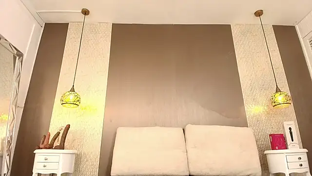 Tiifany Baker online show from 08.05.26