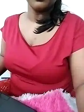 Snapshot of Shy_Peehu chatting on 07.13.26 Shy Peehu online show from 07.13.26
