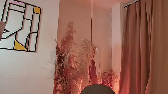 Aliceblaker  online show from 10.18.25