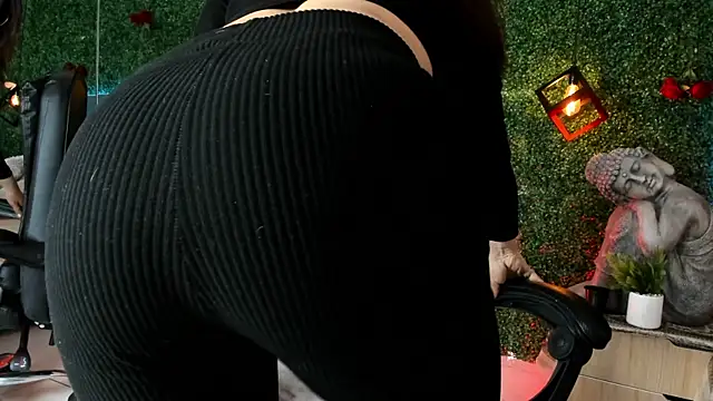 Snapshot of Linagh_ chatting on 07.06.26 Linagh online show from 07.06.26