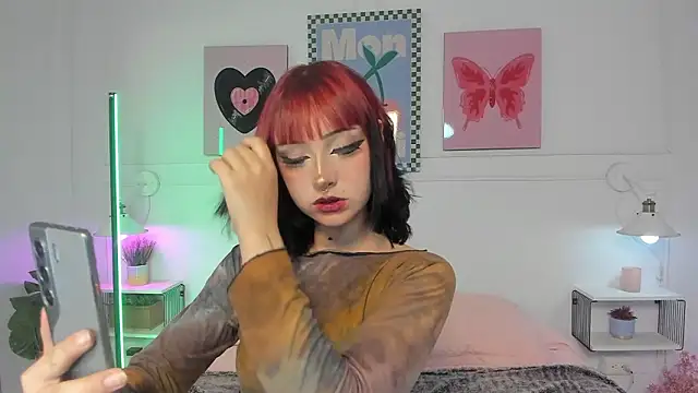 Zoe Lynch  online show from 02.27.26