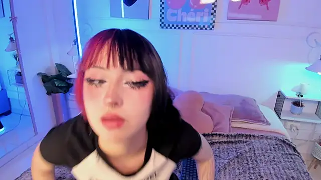 Zoe Lynch  online show from 07.17.26