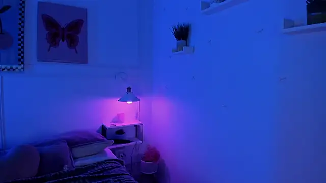Zoe Lynch  online show from 07.27.26