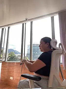 Zoey thompson online show from 03.20.26