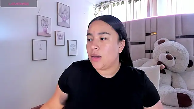 Zoey thompson online show from 07.04.26