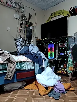 Snapshot of mexosito27 chatting on 11.10.25 mexosito27 online show from 11.10.25