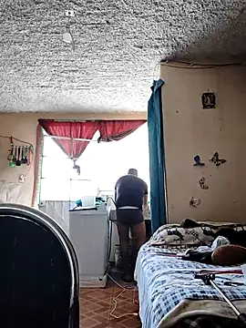 Snapshot of mexosito27 chatting on 12.14.25 mexosito27 online show from 12.14.25