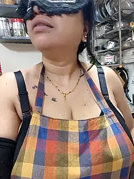 Queen Nightt online show from 03.01.26