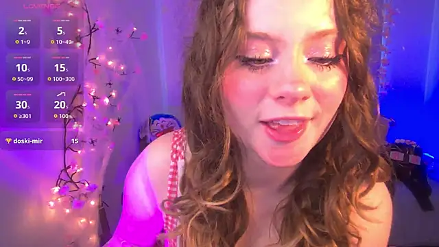 Snapshot of Lil_bela chatting on 11.26.25 Lil bela online show from 11.26.25