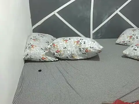 Snapshot of AsianbouncieGIRL chatting on 11.23.25 AsianbouncieGIRL online show from 11.23.25