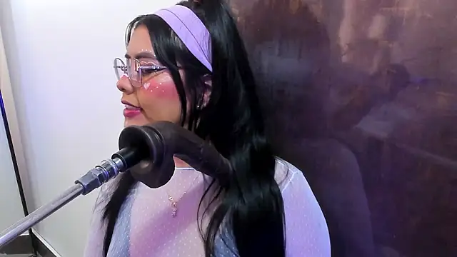 Snapshot of pocahontas_lantina chatting on 03.09.26 pocahontas lantina online show from 03.09.26