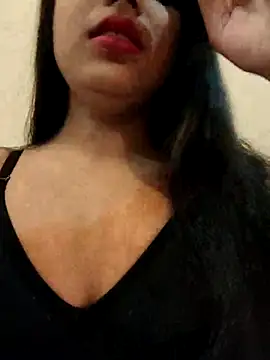 Maahhii 2 online show from 10.18.25