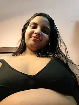 Maahhii 2 online show from 04.27.26