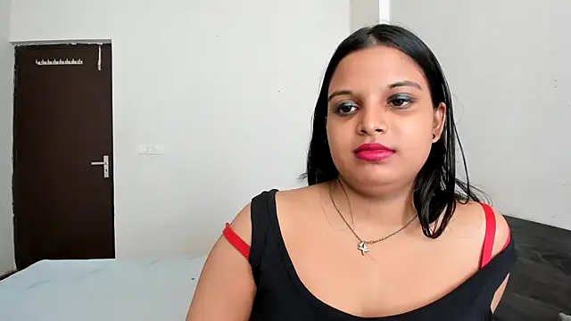 Maahhii 2 online show from 06.17.26