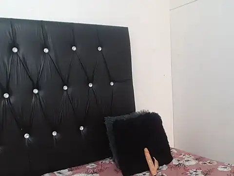 Lsnickykhanyile online show from 09.30.25