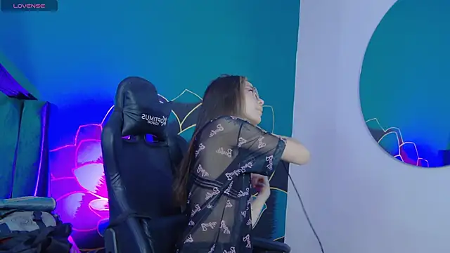 Snapshot of RavennMoonn chatting on 03.04.26 RavennMoonn online show from 03.04.26