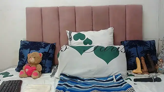 RoundaAssx22 online show from 01.08.26