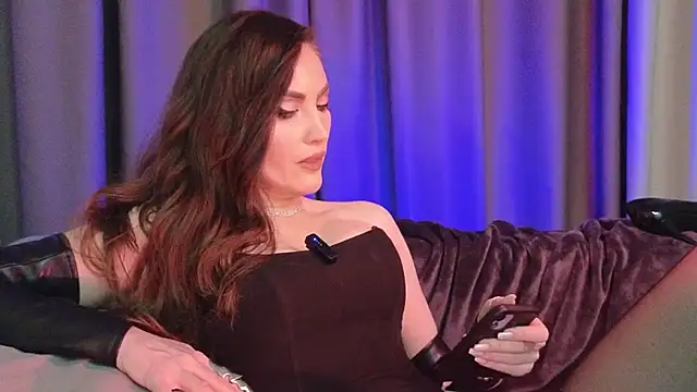 Snapshot of AliceJameson chatting on 01.13.26 AliceJameson online show from 01.13.26