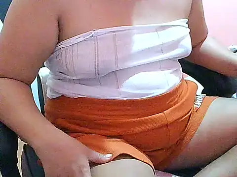 Snapshot of fresh_rosie chatting on 07.18.26 fresh rosie online show from 07.18.26