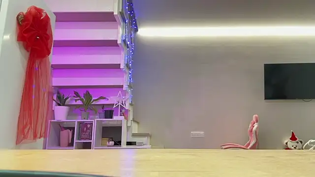 Snapshot of Voytinyme chatting on 11.22.25 Voytinyme online show from 11.22.25