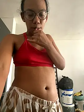 Snapshot of Valen1800 chatting on 10.19.25 Valen1800 online show from 10.19.25