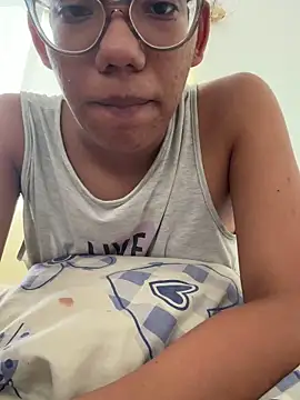 Snapshot of Valen1800 chatting on 01.18.26 Valen1800 online show from 01.18.26