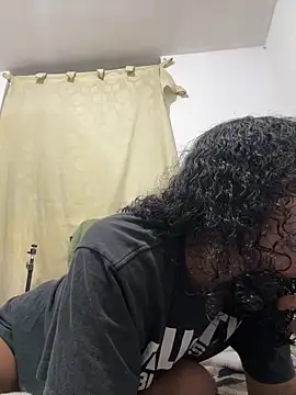 Snapshot of Valen1800 chatting on 02.06.26 Valen1800 online show from 02.06.26