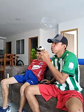 Snapshot of skinny23cm chatting on 02.10.25 skinny23cm online show from 02.10.25