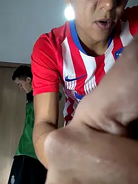 Snapshot of skinny23cm chatting on 09.19.25 skinny23cm online show from 09.19.25