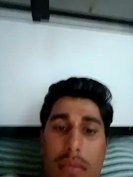 Snapshot of HarryChoudhary21 chatting on 11.21.25 HarryChoudhary21 online show from 11.21.25