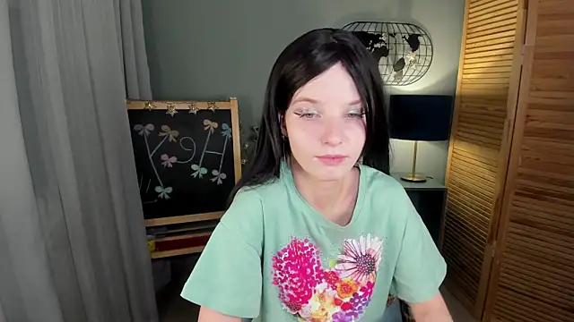 Madelaineses online show from 12.02.25