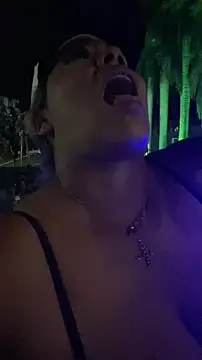 EmilyDuran  online show from 04.28.26