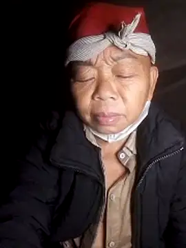 Snapshot of VangLe73 chatting on 11.02.25 VangLe73 online show from 11.02.25