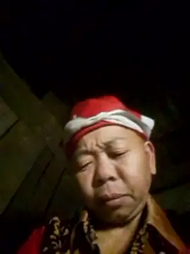 Snapshot of VangLe73 chatting on 11.17.25 VangLe73 online show from 11.17.25