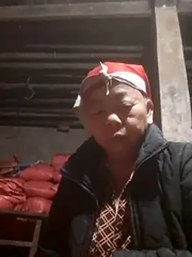 Snapshot of VangLe73 chatting on 11.23.25 VangLe73 online show from 11.23.25