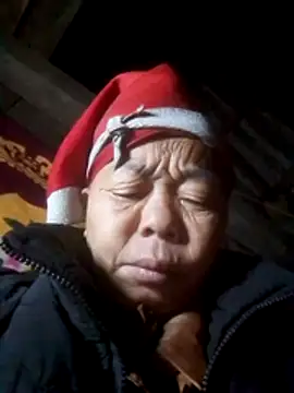 Snapshot of VangLe73 chatting on 11.30.25 VangLe73 online show from 11.30.25