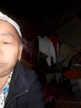 Snapshot of VangLe73 chatting on 12.14.25 VangLe73 online show from 12.14.25